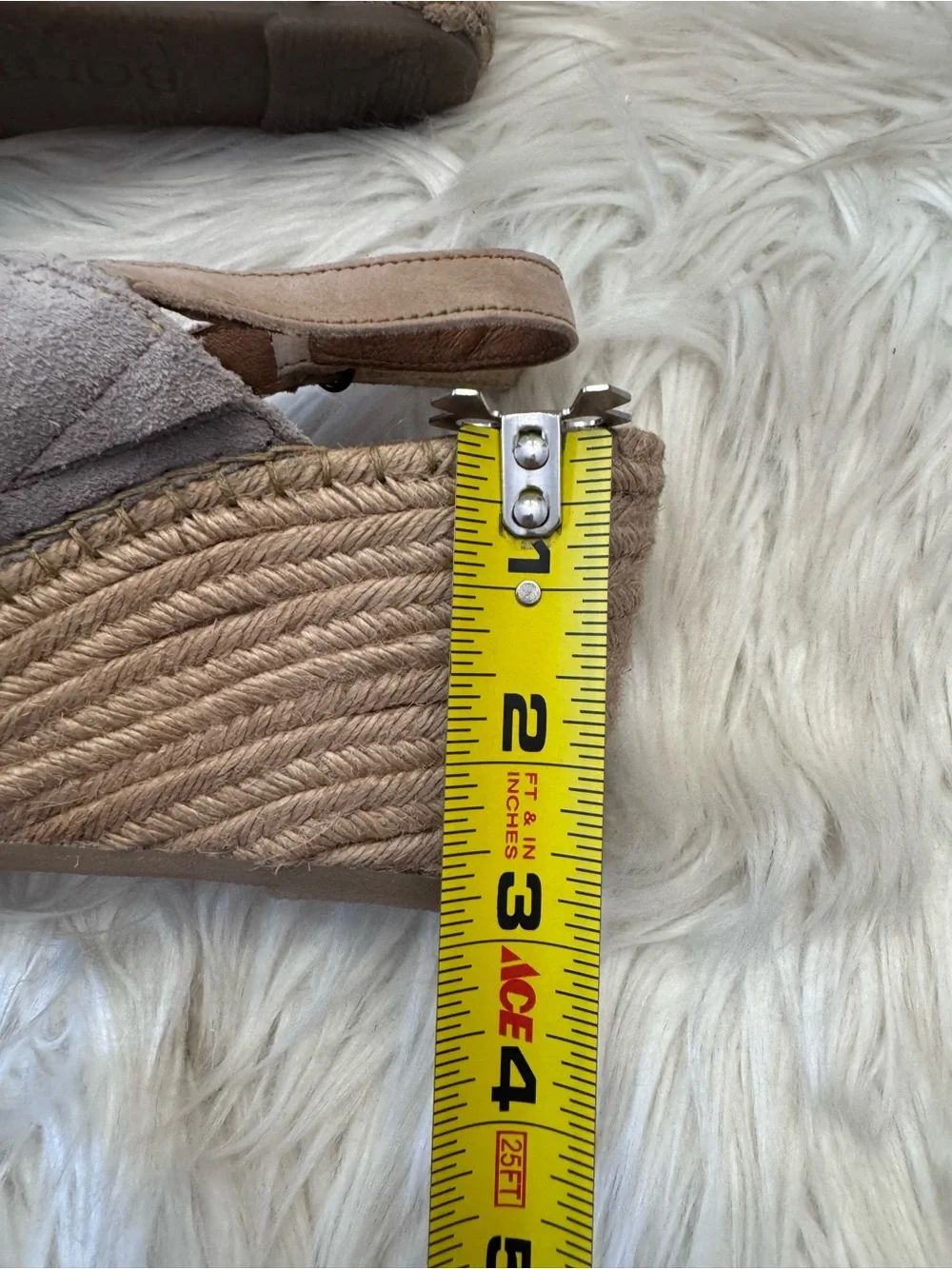 Born Size 9 Closed Toe Slingback Wedge Espadrille Heels Comfort Shoe Suede
